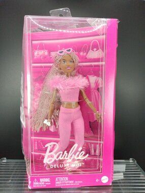 Barbie Deluxe Style Fashion Doll Pink Outfit Accessories NIB